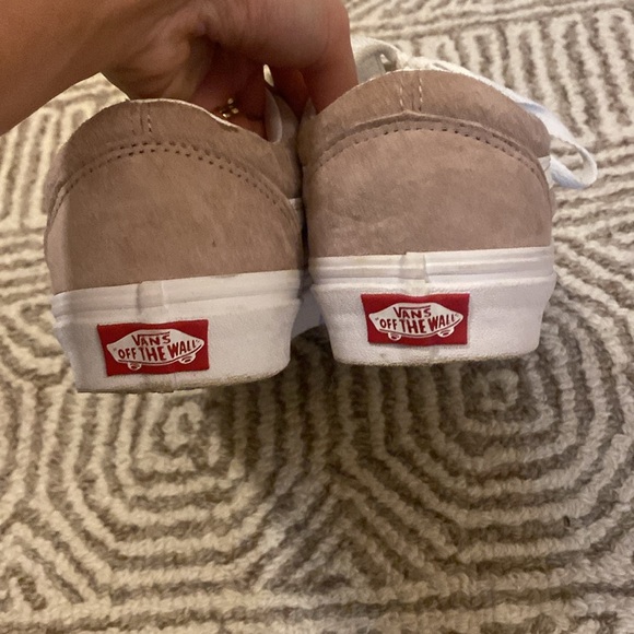 Vans - Picture 3 of 7